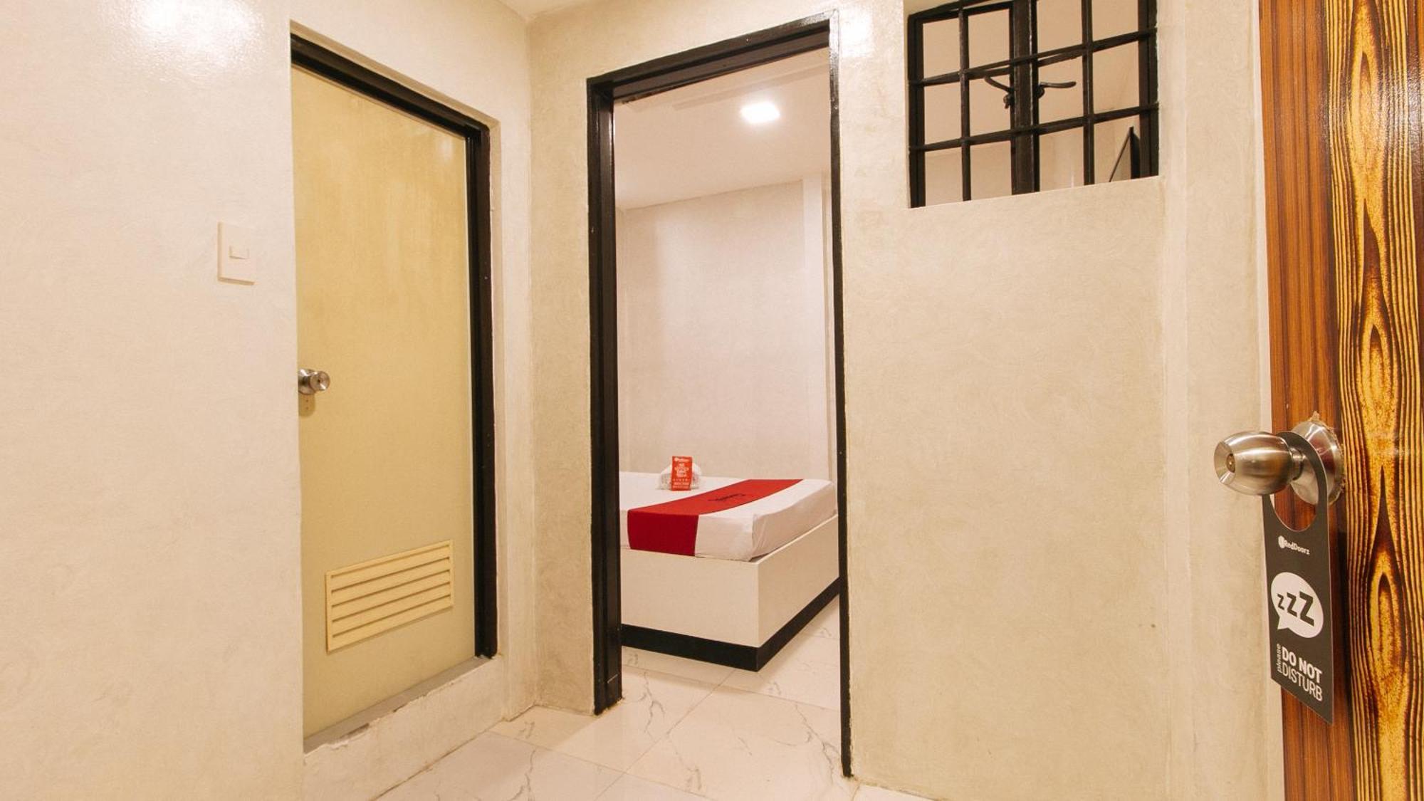 Готель Reddoorz @ Piy Margal Sampaloc Маніла Екстер'єр фото