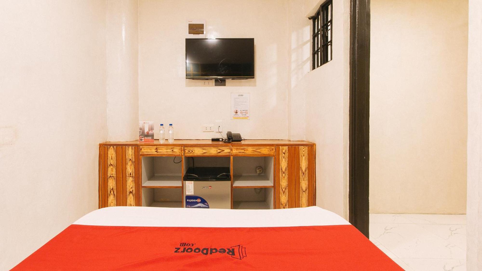 Готель Reddoorz @ Piy Margal Sampaloc Маніла Екстер'єр фото
